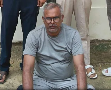 ऑपरेशन ड्रगमग: 'साइक्लोनर' टीम ने 35 हजार के इनामी तस्कर को दबोचा, ड्रग्स की दुनिया का 'रिंग मास्टर' अब सलाखों के पीछे – फोटो 2