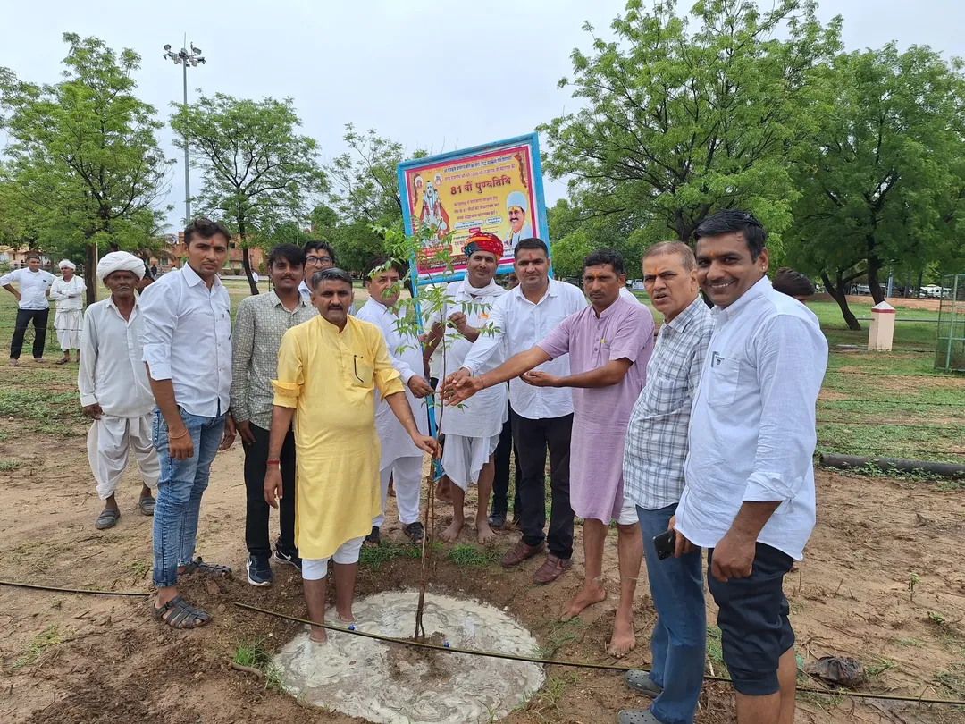 शिकारपुरा धाम में अनूठी पहल, गुरूदेव की 81वीं पुण्यतिथि पर 81 पौधे, संभागभर से आए भक्तगण