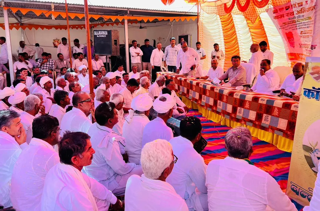 कोटड़ा में 'ग्राम रथ अभियान' का आयोजन: प्रभारी मंत्री के.के. बिश्नोई और पूर्व विधायक नारायण सिंह देवल ने की शिरकत – फोटो 2