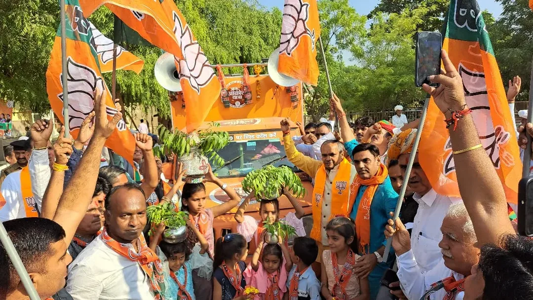 सांचौर जन आक्रोश यात्रा कार्यक्रमः खेतेश्वर धाम बिजरोल खेड़ा से हुआ शुभारंभ, जिलाध्यक्ष राव और प्रभारी अर्जुन पुरोहित ने दिखाई हरी झंडी – फोटो 2