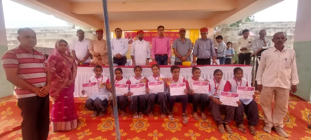 ग्रामीण ओलम्पिक खेलों की ब्लॉक स्तरीय प्रतियोगिता सम्पन्न, जिलास्तरीय टीमों का हुआ चयन, ग्रामीणों में दिखा उत्साह – फोटो 2