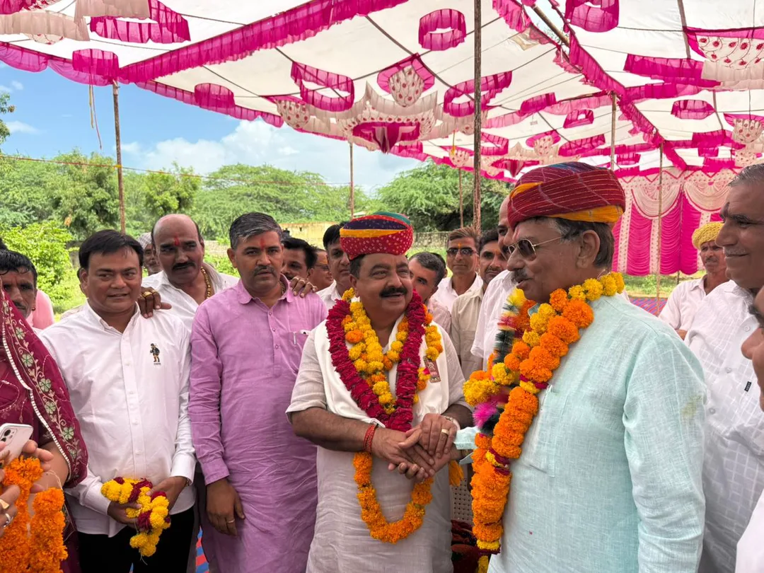 भव्य स्वागत: चारधाम यात्रा से लौटे पूर्व विधायक नारायणसिंह देवल, पहाड़पुरा में उमड़ा आस्था और स्नेह का सैलाब – फोटो 2
