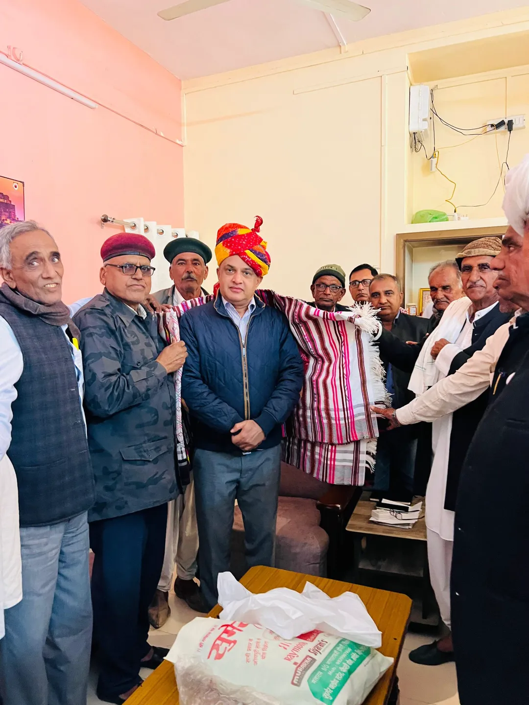 संयुक्त किसान मोर्चा सांचौर ने जिला कलेक्टर शक्ति सिंह राठौड़ का किया अभिनंदन
