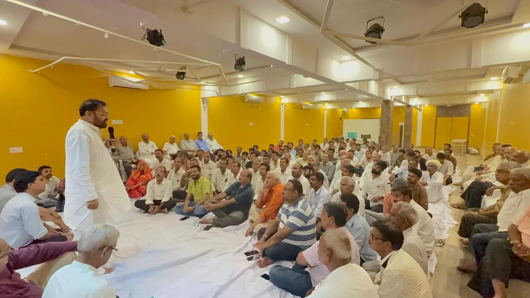 नगर कांग्रेस सिरोही की बैठक में संयम लोढा ने भाजपा सरकार पर साधा निशाना