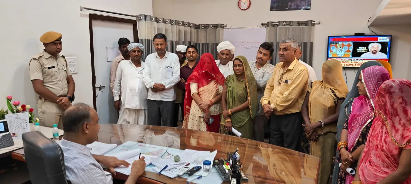 रानीवाड़ा प्रधान देवड़ा के खिलाफ अविश्वास प्रस्ताव का नोटिस खारिज, सदस्य मंगलवार को दोबारा होंगे पेश, रतनकंवर ने दी जानकारी