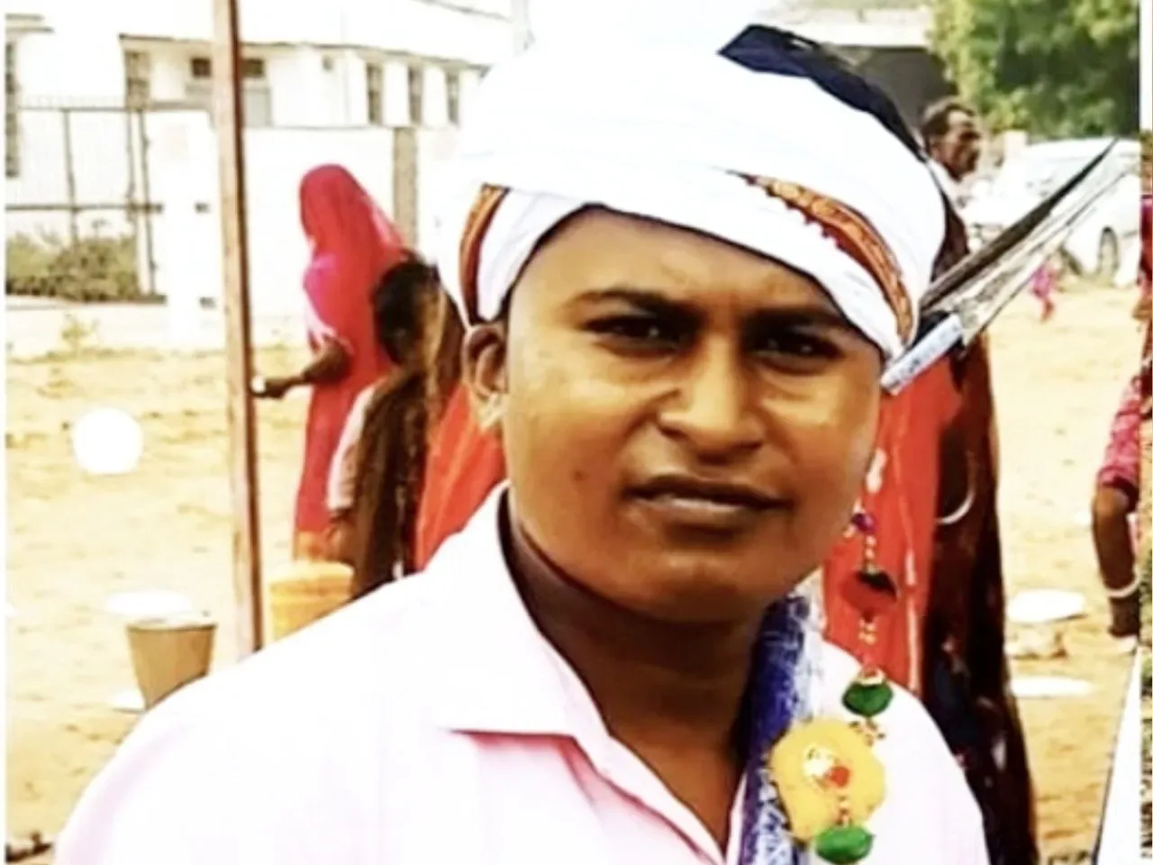 आदिवासियों के कानून की जानकारी आदिवासियों की वेशभूषा में, रानीवाड़ा में पीएलवी का नवाचार