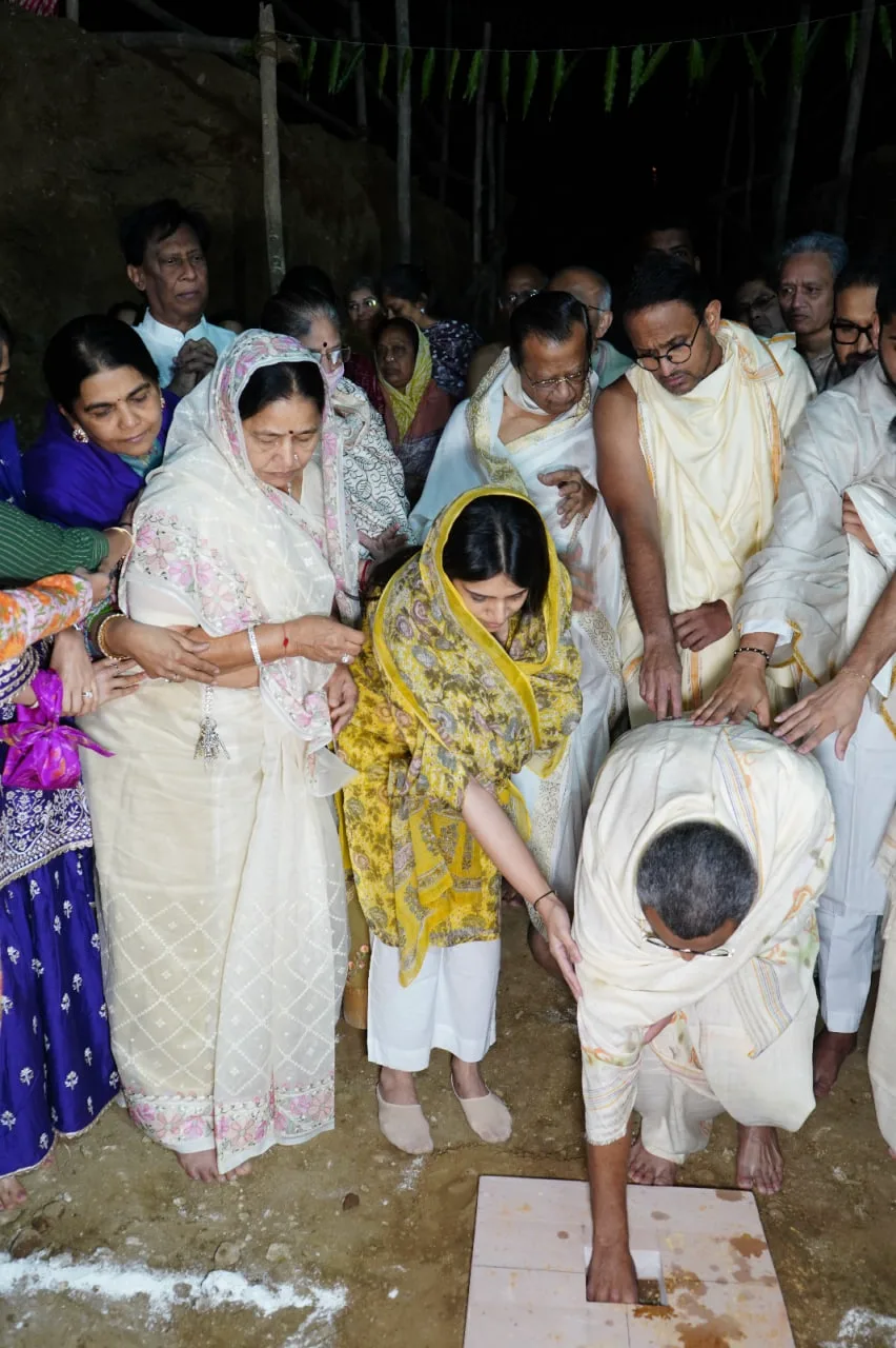 पावापुरी तीर्थ में 25 वीं ध्वजा हर्षाेल्लास से फहराई, आचार्य मेघवल्लभसूरीजी का समाधि मंदिर का हुआ शिलान्यास