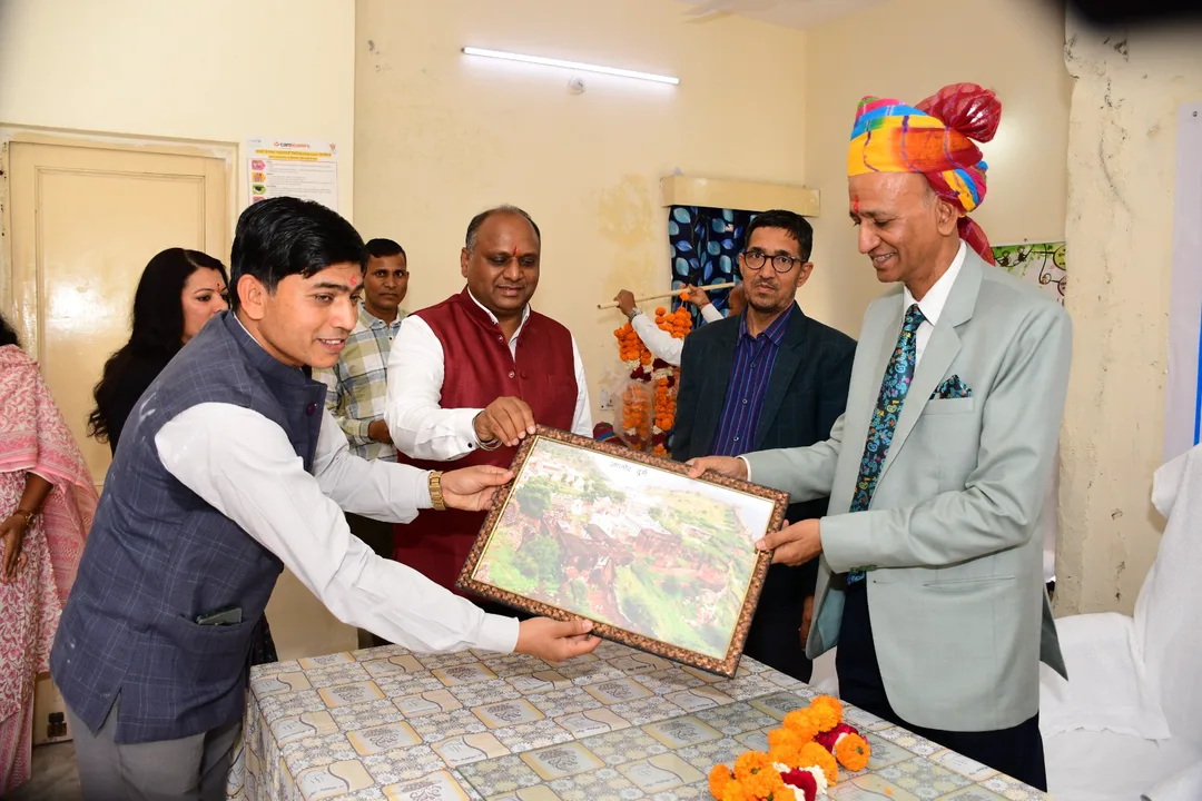 प्रदेश में बाल संरक्षण कार्यों की समीक्षा के लिए न्यायाधिपति गर्ग ने किया जालोर जिले का दौरा