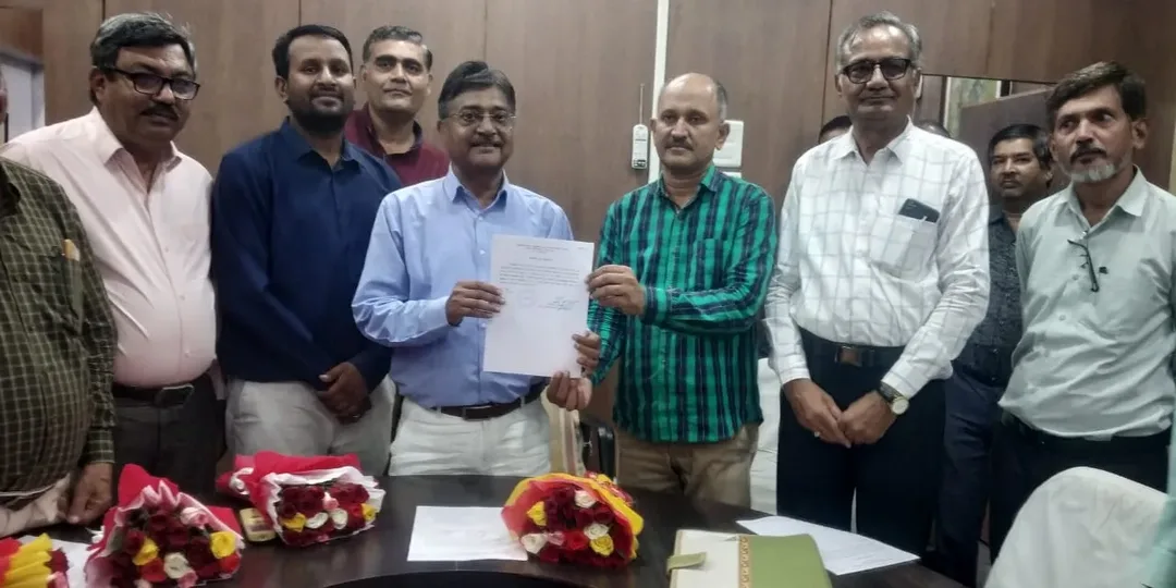 सीए मोहन पाराशर तीसरी बार बने नागरिक बैंक के चेयरमैन, ललितकुमार दवे उपाध्यक्ष, दोपहर बाद ली शपथ, जीतने के बाद भैरूनाथ अखाड़े के किए दर्शन