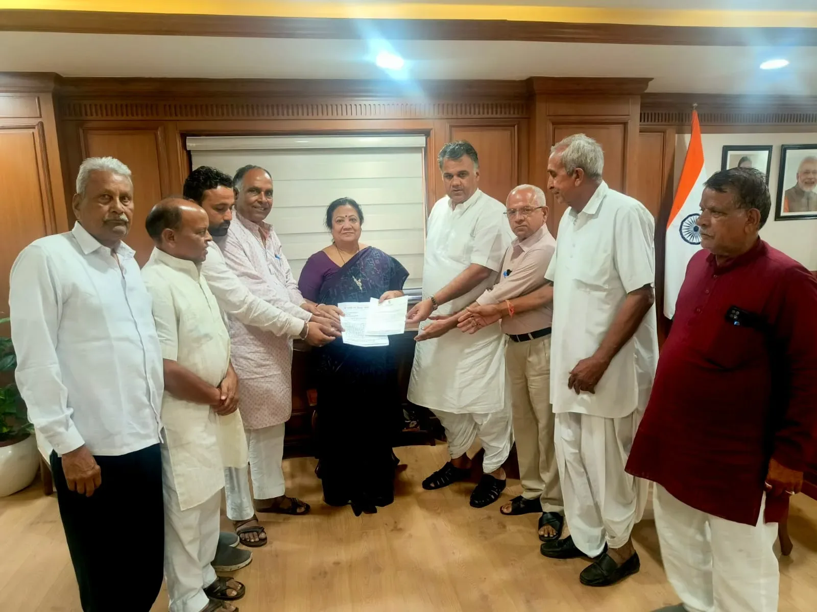 सांसद देवजी पटेल मिले रेल राज्य मंत्री से, पिंडवाड़ा और जवाई बांध पर ट्रेन स्टोपेज की मांग
