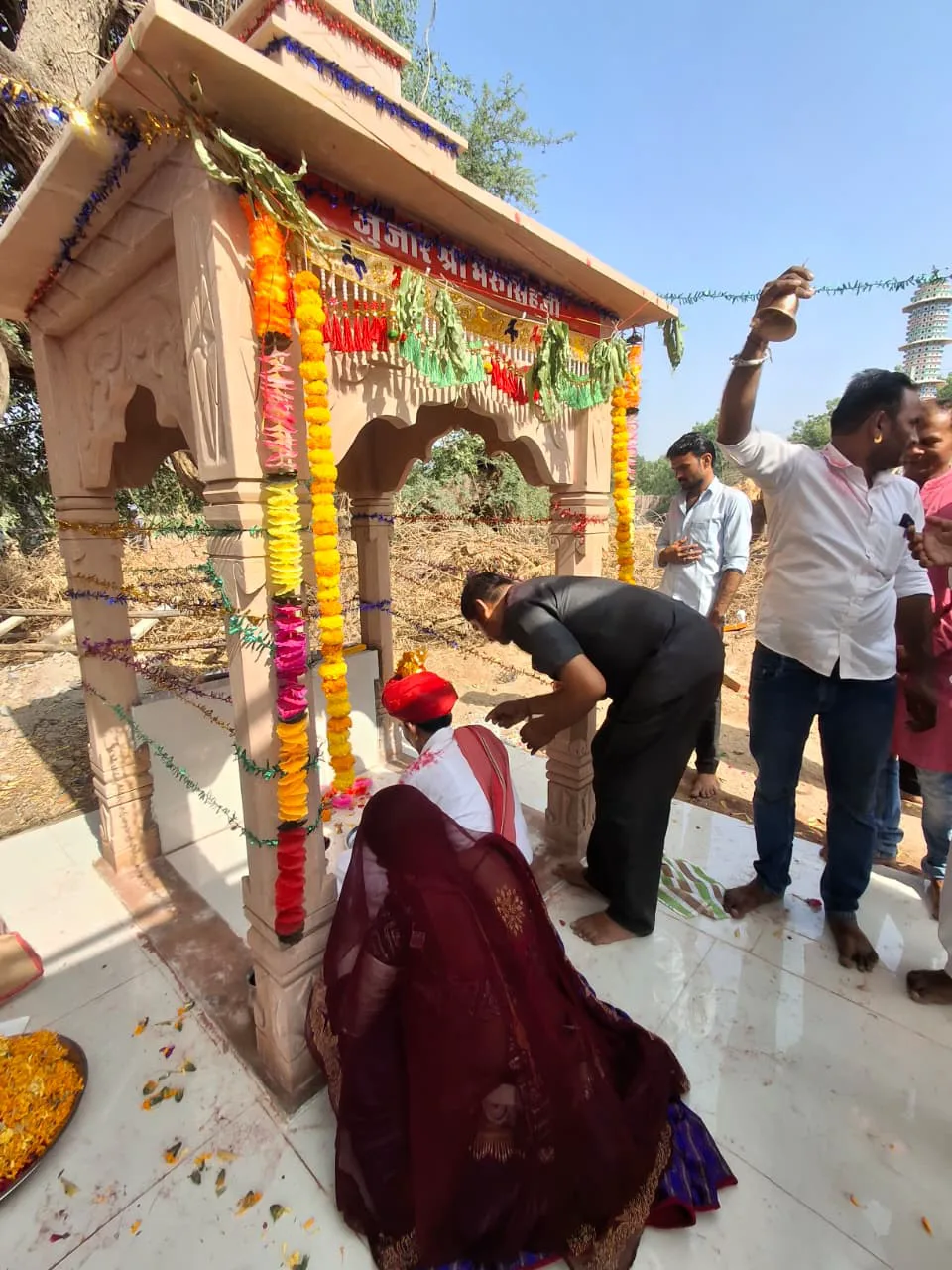मंडारडी में गूंजी सती माता और राव सिरदार जुझारजी की जयकार: ३०० साल बाद भव्य प्राण प्रतिष्ठा महोत्सव संपन्न – फोटो 5
