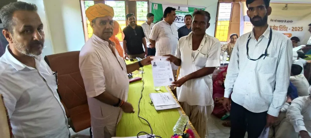 पूरे जिले में लगे सेवा शिविर, जनता को मिली सीधी राहत; जोगेश्वर गर्ग और जिला कलेक्टर ने किया दौरा – फोटो 2