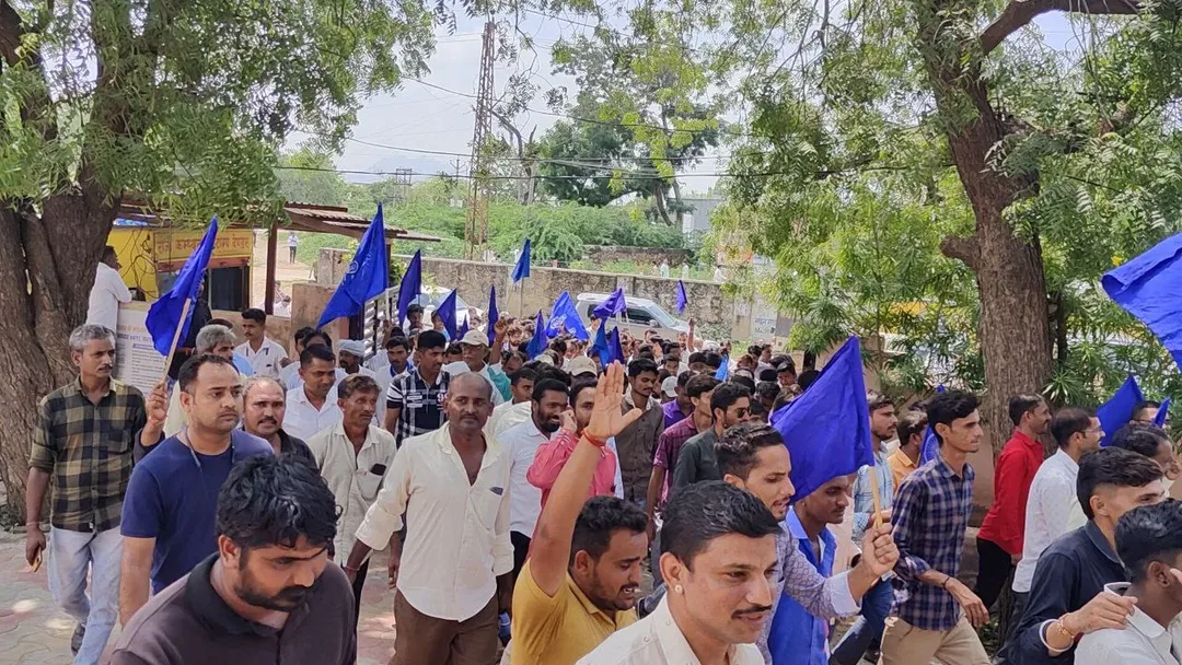 रानीवाड़ा में एससी एसटी आरक्षण के फैसले का किया विरोध – फोटो 2
