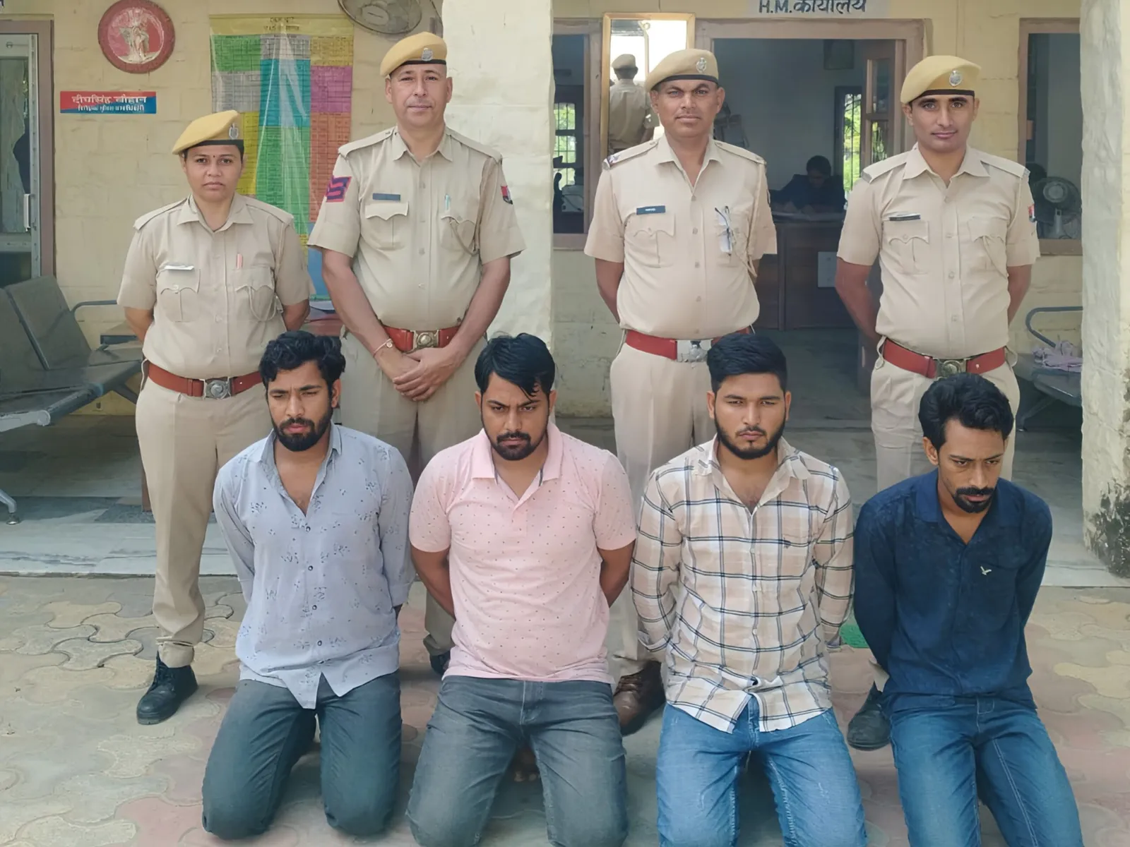 मोबाइल टॉवर से RRU चुराने वाले 4 आरोपी गिरफ्तार, 10 लाख का माल बरामद