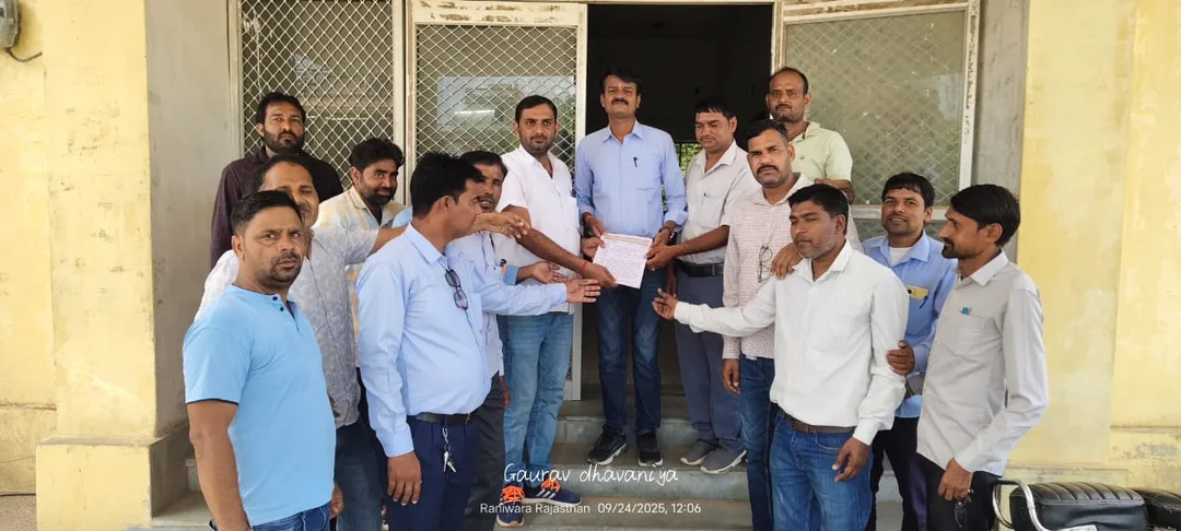 जालौर में विद्युत कर्मचारियों का प्रदर्शन: 9 सूत्री मांगों को लेकर सौंपा ज्ञापन
