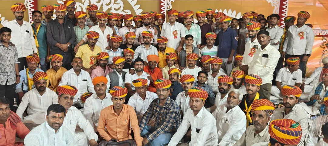 गुन्दाऊ गांव में धूमधाम से बिराजे महादेव, हेलीकॉप्टर से हुई पुष्पवर्षा, प्राण-प्रतिष्ठा महोत्सव में उमडा आस्था का जन सैलाब – फोटो 2