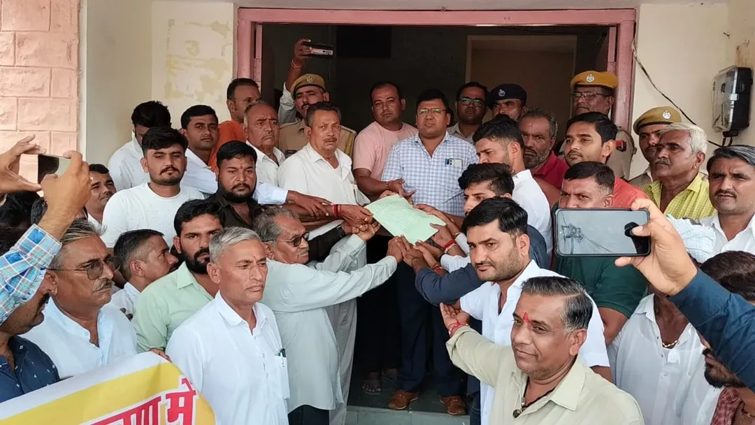 रानीवाड़ा में 36 कौम का विशाल प्रदर्शन, निष्पक्ष जांच, थान सिंह बहाल, स्कूल मान्यता बहाल, सीबीआई जांच की मांग – फोटो 2