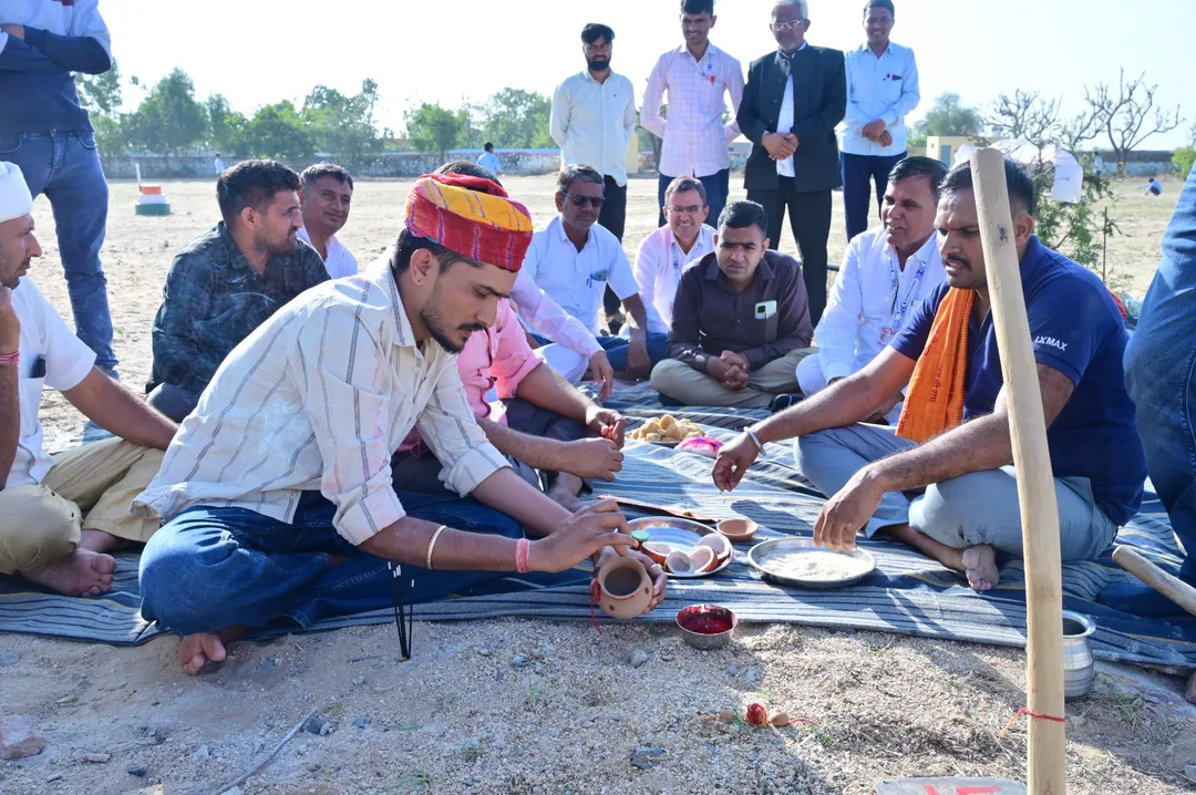 भामाशाह परिहार परिवार ने शिक्षा के मंदिर में खोला विकास का द्वार; पीएमश्री स्कूल दांतवाड़ा में कक्षा-कक्ष का भूमिपूजन – फोटो 3