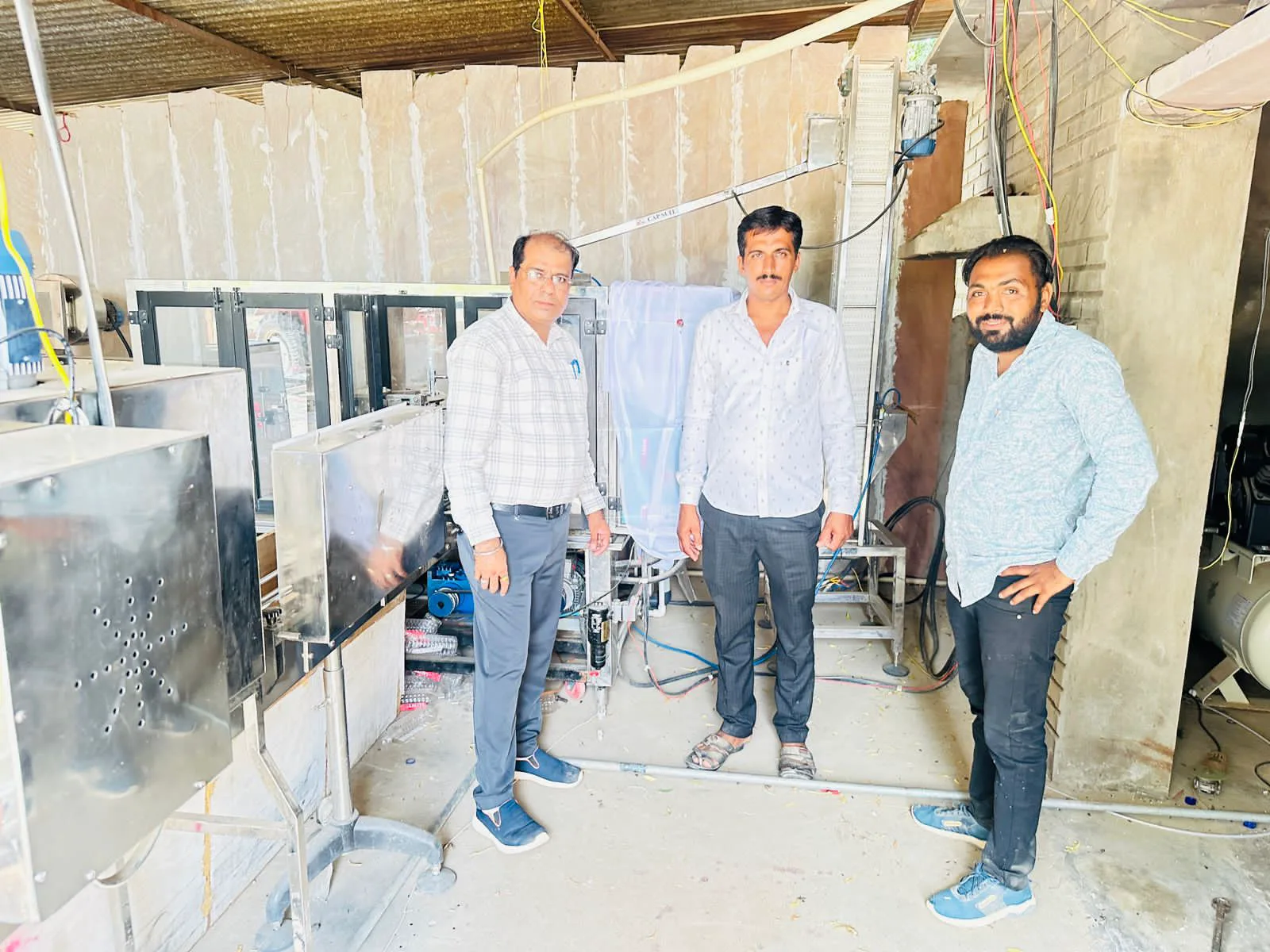 जिला खाद्य सुरक्षा टीम ने पेयजल निर्माण इकाई को किया सीज