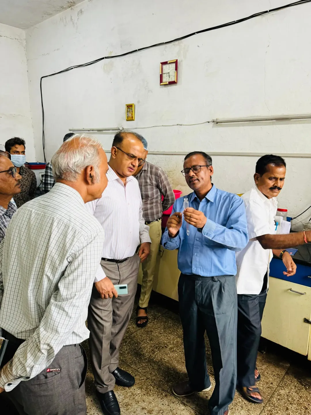 जिला कलेक्टर ने जालौर-सिरोही जिला दुग्ध उत्पादक सहकारी संघ लिमिटेड का किया निरीक्षण