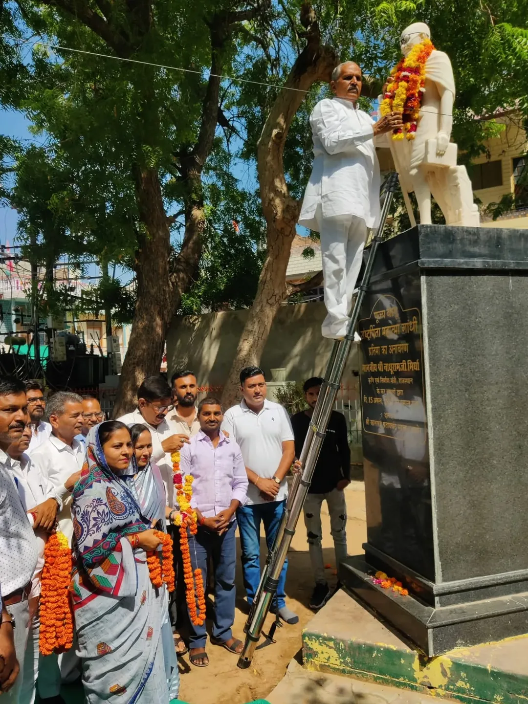 जालोर में कॉंग्रेस ने गांधी और शास्त्री को किया याद