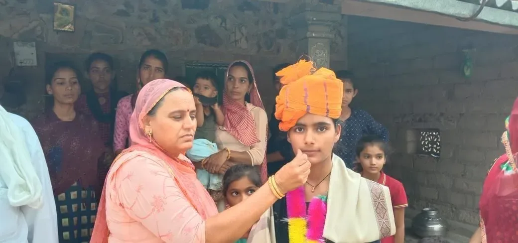कोटड़ा की गोभक्त डिंपल विश्नोई ने हासिल किए 97 फिसदी अंक, सात बहिनों का परिवार, वर्षा व युवराजसिंह सहित कईयों ने रानीवाड़ा का नाम किया रोशन, Video – फोटो 3