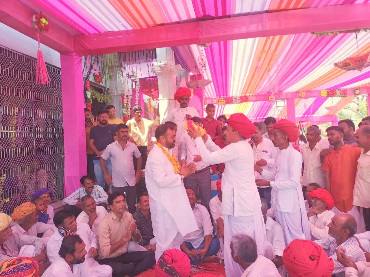 जामोतरा में चौदरा माताजी, वीर मोमाजी मन्दिर के वार्षिक मेले में लोढा ने भाग लिया, देवासी समाज के संतो ने पूरे विश्व मे ज्ञान एवं तपस्या को बढ़ावा दिया- संयम लोढ़ा – फोटो 2