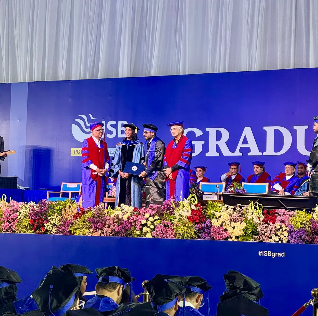 सिरोही के कुणाल चौधरी को आईएसबी हैदराबाद से MBA डिग्री, “Torchbearer Award” से सम्मानित – फोटो 2