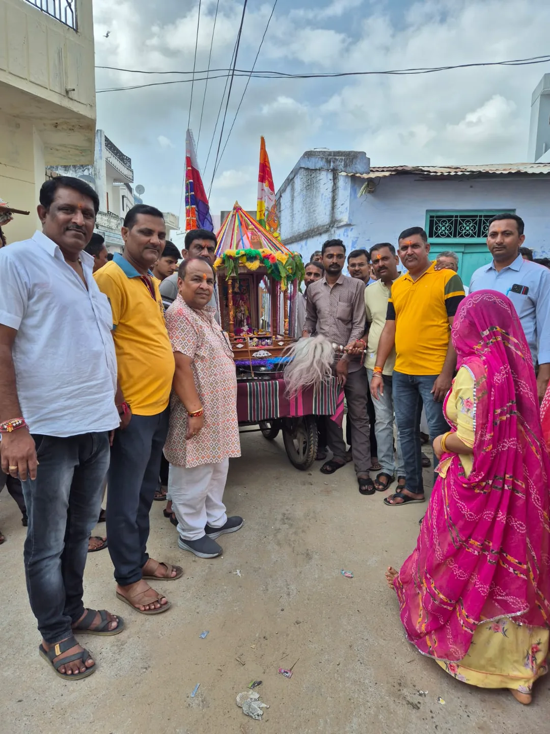 रानीवाड़ा कस्बे में रामापीर देव की निकाली रेवाडी, भव्य होंगे कार्यक्रम