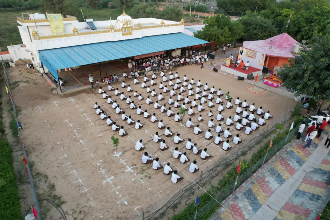 पुनासा में संघ का शक्ति प्रदर्शन: शताब्दी महोत्सव पर उमड़ा जनसैलाब, भव्य पथ संचलन से दिखा संगठन का विराट स्वरूप – फोटो 2