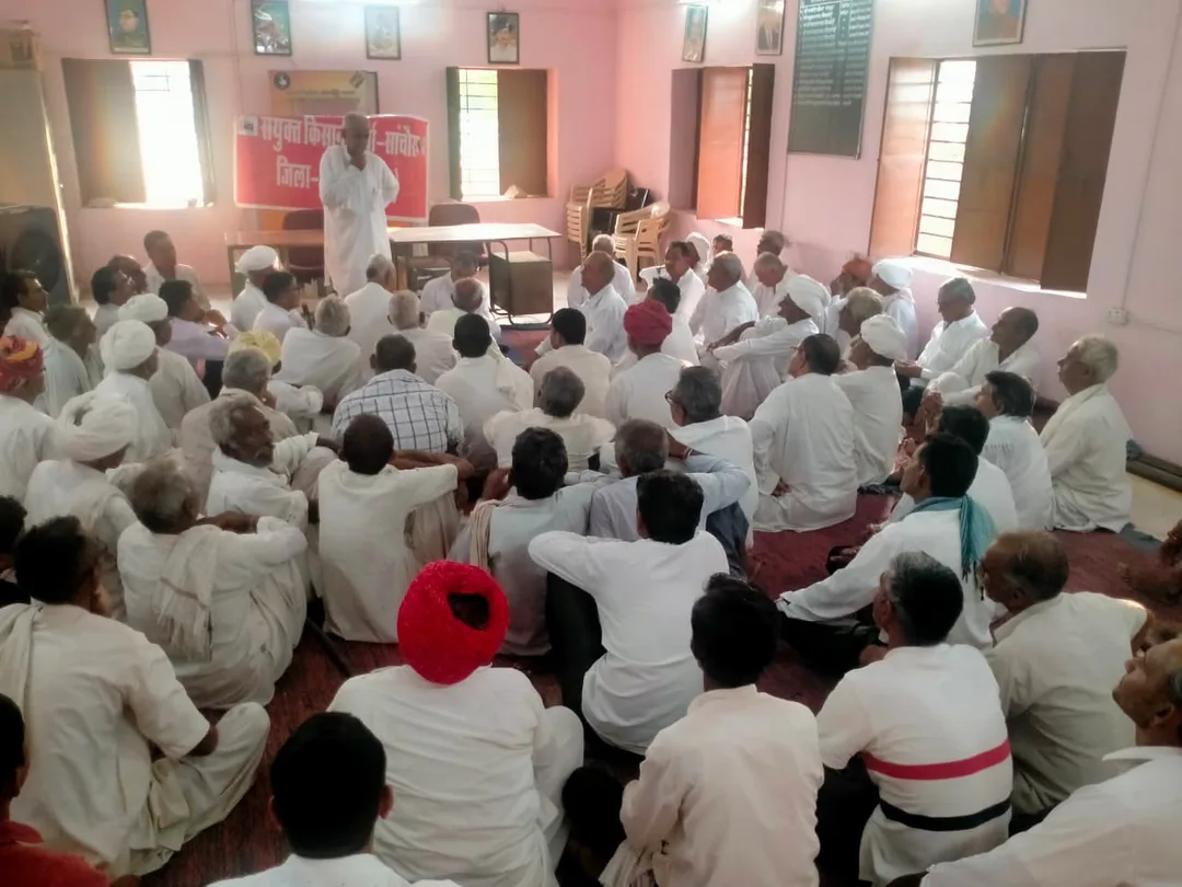रणोदर के किसानों का फूटा गुस्सा, 'गिरदावरी ऐप' न खुलने पर 27 को चितलवाना महापड़ाव में पहुँचेंगे 600 से अधिक किसान