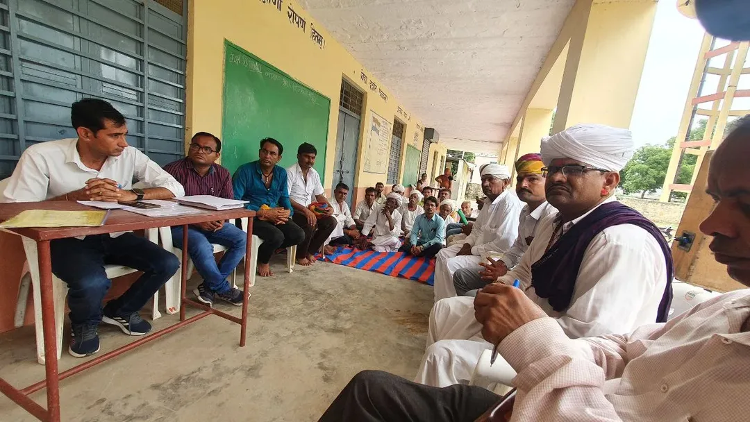 रानीवाड़ा शहर में प्रशासन शहरों के संग अभियान की हुई शुरूआत, नई नगरपालिका होने से आबादी वाले पट्टे बनाने पर दिया जोर, स्टॉफ की है कमी, भीनमाल ईओ ने समझाई प्रक्रिया [VIDEO] देखे – फोटो 2