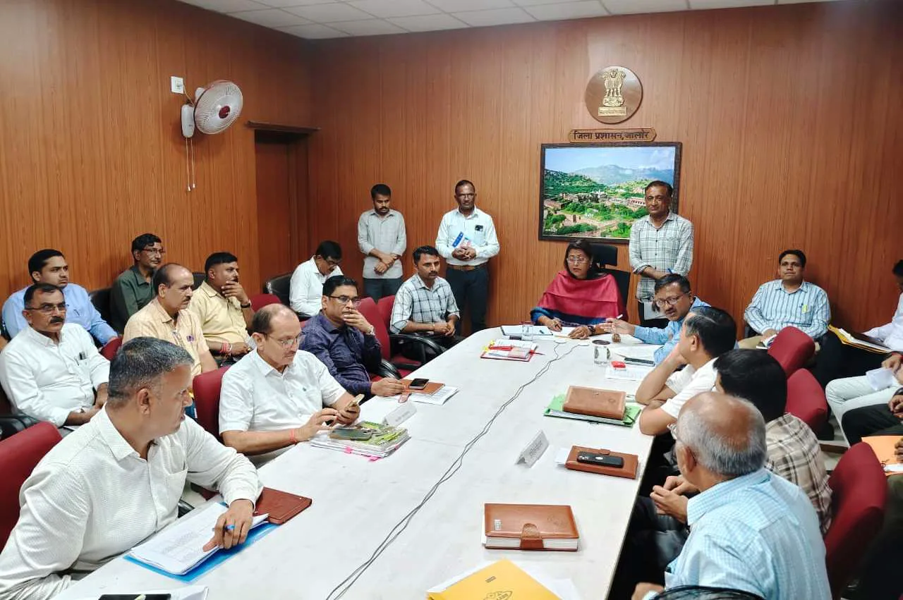 आमजन की परिवेदना का करें त्वरित निस्तारण-संभागीय आयुक्त