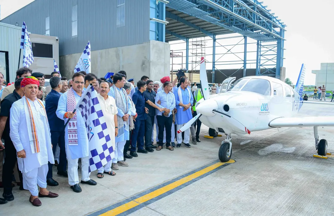 अव्याना एविएशन एकेडमी का मुख्यमंत्री शर्मा ने उद्घाटन, जालोर सिरोही सांसद लुम्बाराम भी मौजूद – फोटो 5