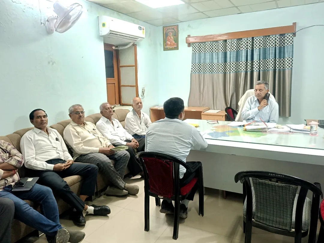 सड़कों पर सुरक्षा और विहार के लिए भूमि: जैन संतों के संकल्प पत्र की घोषणा को अमलीजामा पहनाने में जुटा जालोर प्रशासन – फोटो 3