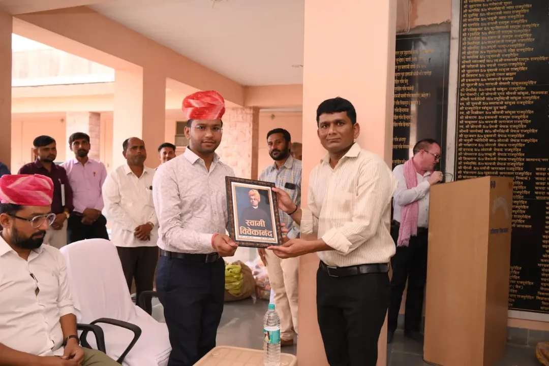 एनजीओ की पहल, जरूरतमंद महिलाओं को निःशुल्क राशन सामग्री किट एवं ड्रेस वितरित