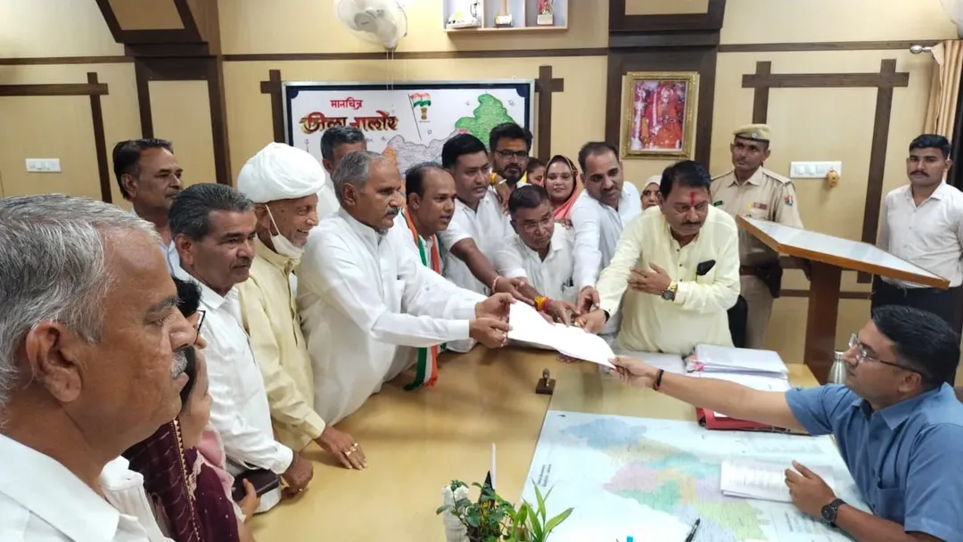भाजपा सरकार की महिला विरोधी नीतियों के विरोध में कॉंग्रेस का जालोर में प्रदर्शन, प्रदेश सचिव हरीश परिहार रहे मौजूद