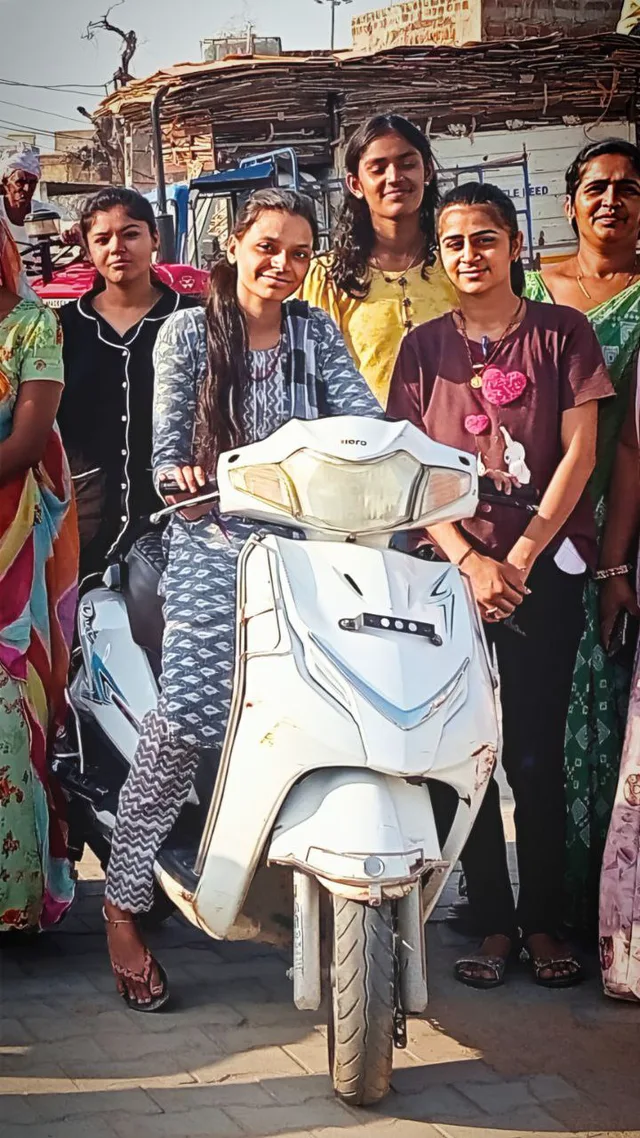 🚦 रानीवाड़ा में निशुल्क स्कूटी सिखाने का शिविर शुरू! 🚦