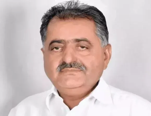 थराद में कांग्रेस का एक और विकेट गिरा, डी डी राजपूत का इस्तीफा, भाजपा से जुड़ेंगे, बनासकांठा लोकसभा चुनाव में कांग्रेस को झटका – फोटो 3