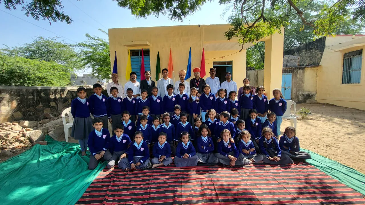 ✨ जन्मदिन पर 'नई पहल, नई सोच': पंचाल ने बच्चों को दिए ज्ञान के साथ ऊनी प्यार!