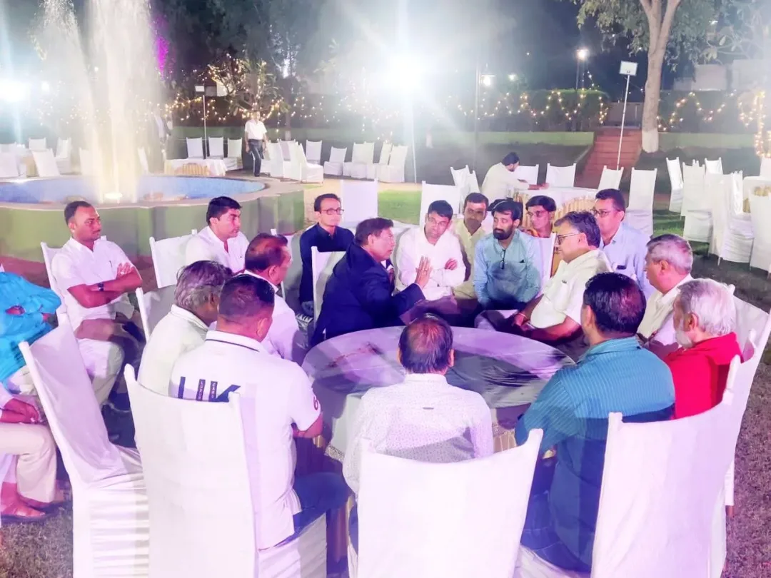 नाहर हॉस्पिटल के पांच साल पूरे, सोहनी उद्यान में जुटे राजनेता और कलक्टर एसपी, सांसद देवजी व मंत्री पाराशर के सामने भीनमाल की दुर्दशा का उठा मुद्दा – फोटो 2