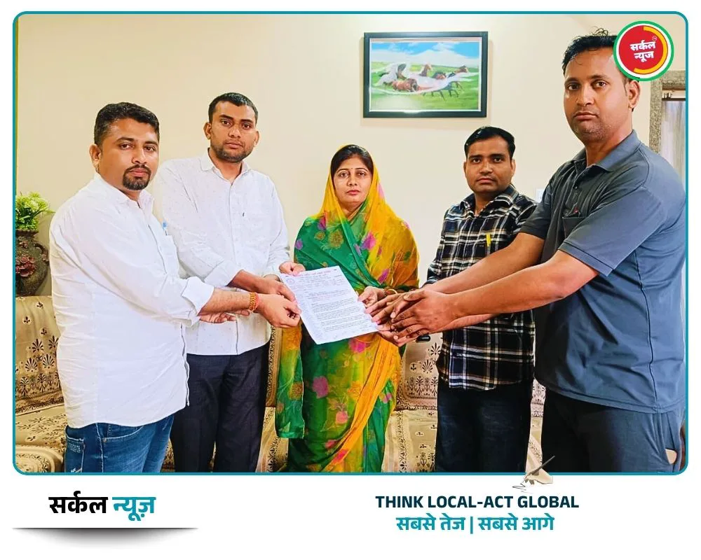 संविदा नर्सेज ने खोला मोर्चा; गजेंद्र सिंह खींवसर के नाम रमीला मेघवाल को सौंपा ज्ञापन, 19 हजार पदों पर नियमित भर्ती की मांग