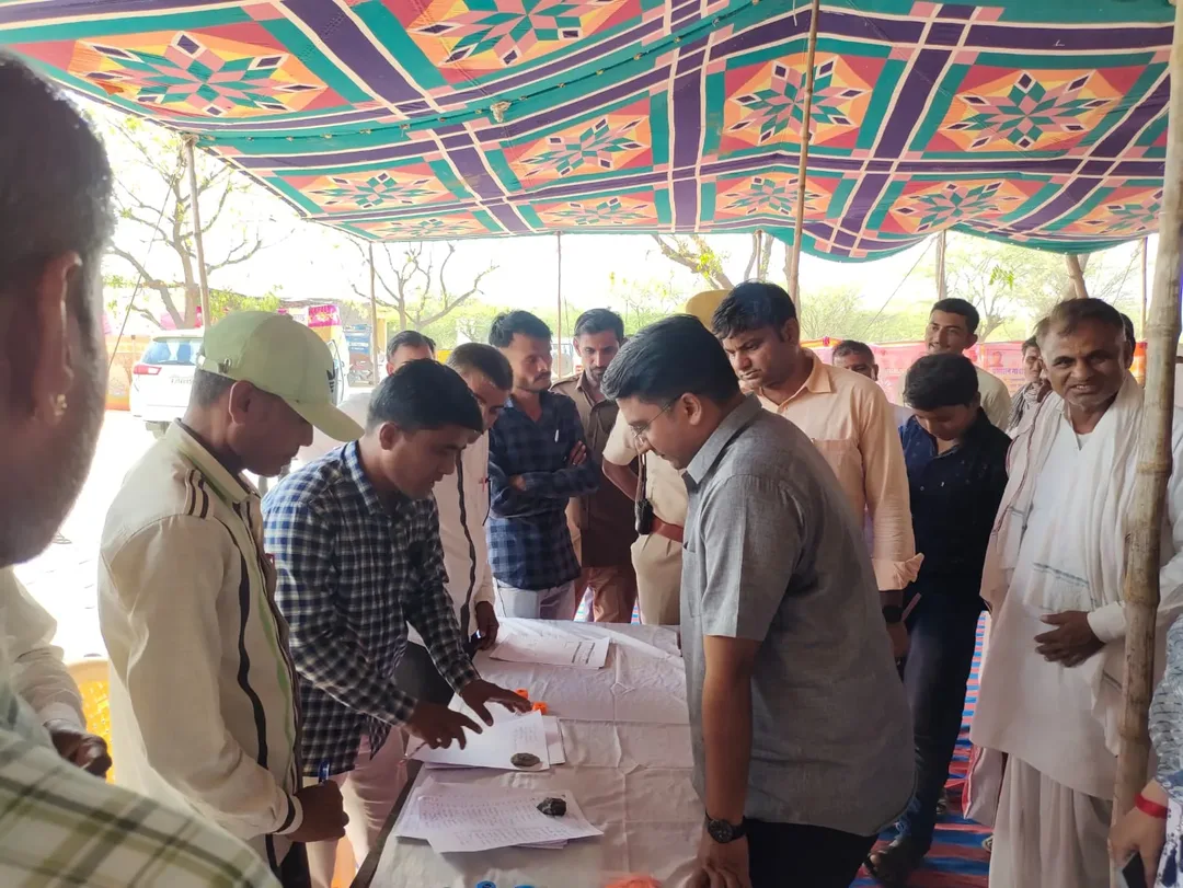 खातेदारी हक से वंचित भंवराराम को शिविर से मिली राहत, मुकेश की गाय का हुआ कठिन प्रसव