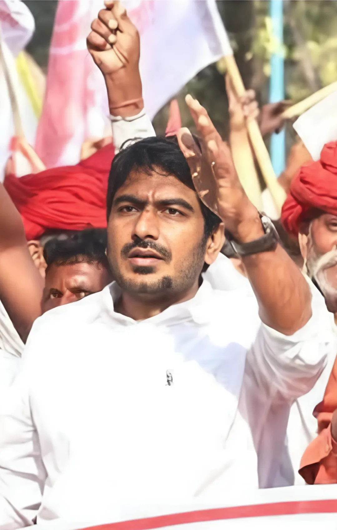 बड़ी खबर: राजस्थान कांग्रेस का मास्टरस्ट्रोक; भरत सराधना देवासी बने DNT सेल के प्रदेश अध्यक्ष, गहलोत-पायलट गुटबाजी से दूर 'सेंट्रल' कनेक्शन पर भरोसा