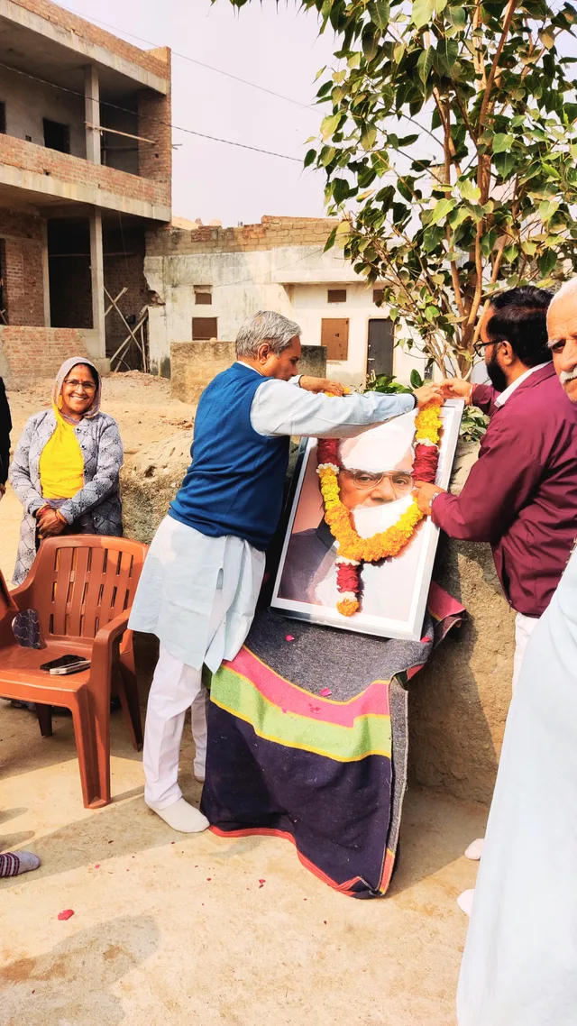 स्व.अटल बिहारी वाजपेई जी की जन्म जयंती पर किए पुष्प अर्पित, जालोर में भाजपाईयों ने मनाया