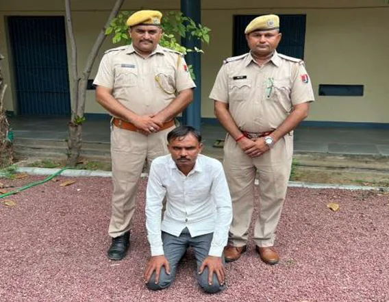 सांचौर पुलिस का 'ऑपरेशन धरपकड़': चोरी का फरार आरोपी गिरफ्तार