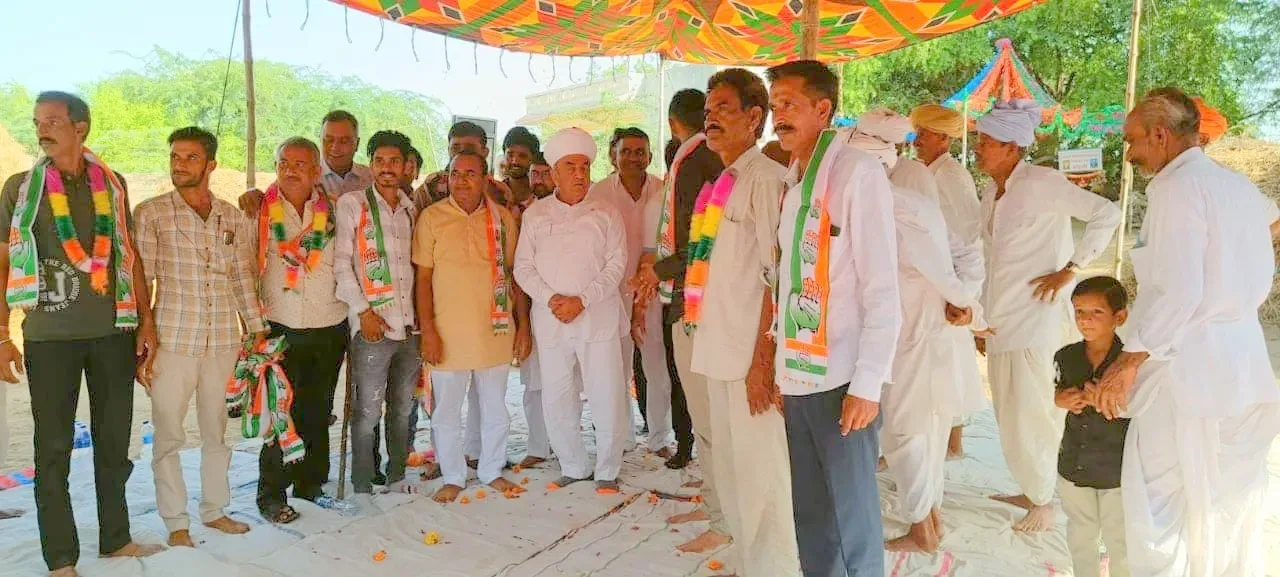 बोरली गांव में सुखराम बिश्नोई का देवदर्शन, राव समाज के युवाओं ने कांग्रेस ग्रहण की सदस्यता