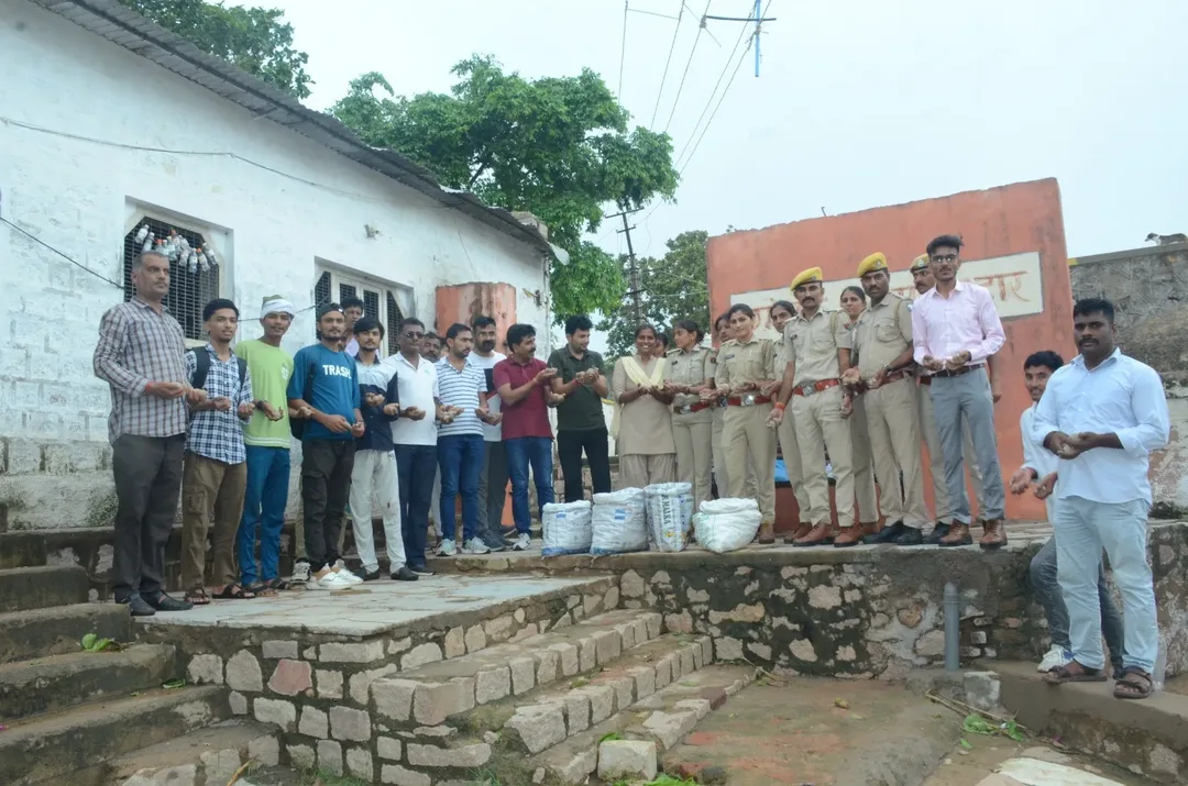 वन विभाग द्वारा जालोर दुर्ग पहाड़ी पर किया गया 20 हजार सीड बॉल का छिड़काव