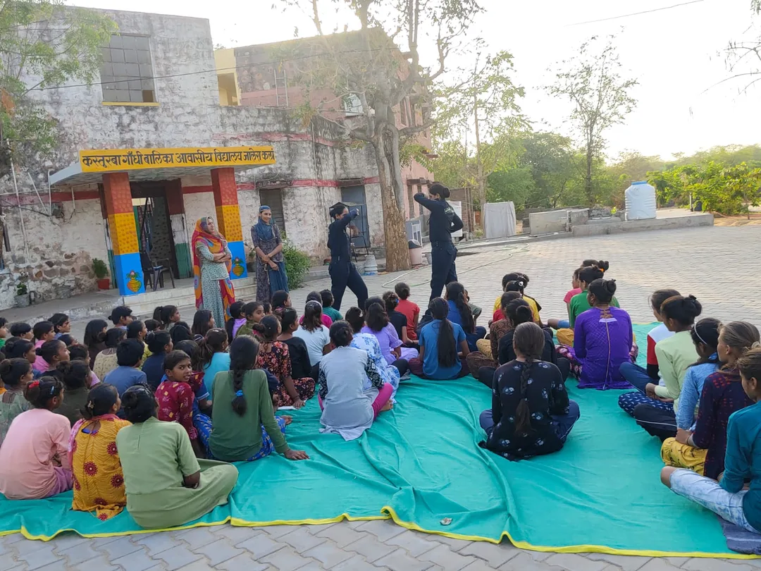 बालिकाओं को आत्मरक्षा के गुर सिखाए गए, महिला सुरक्षा पर जागरूकता बढ़ी