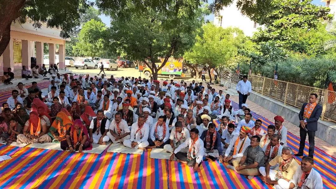 सांचौर जन आक्रोश यात्रा कार्यक्रमः खेतेश्वर धाम बिजरोल खेड़ा से हुआ शुभारंभ, जिलाध्यक्ष राव और प्रभारी अर्जुन पुरोहित ने दिखाई हरी झंडी – फोटो 3